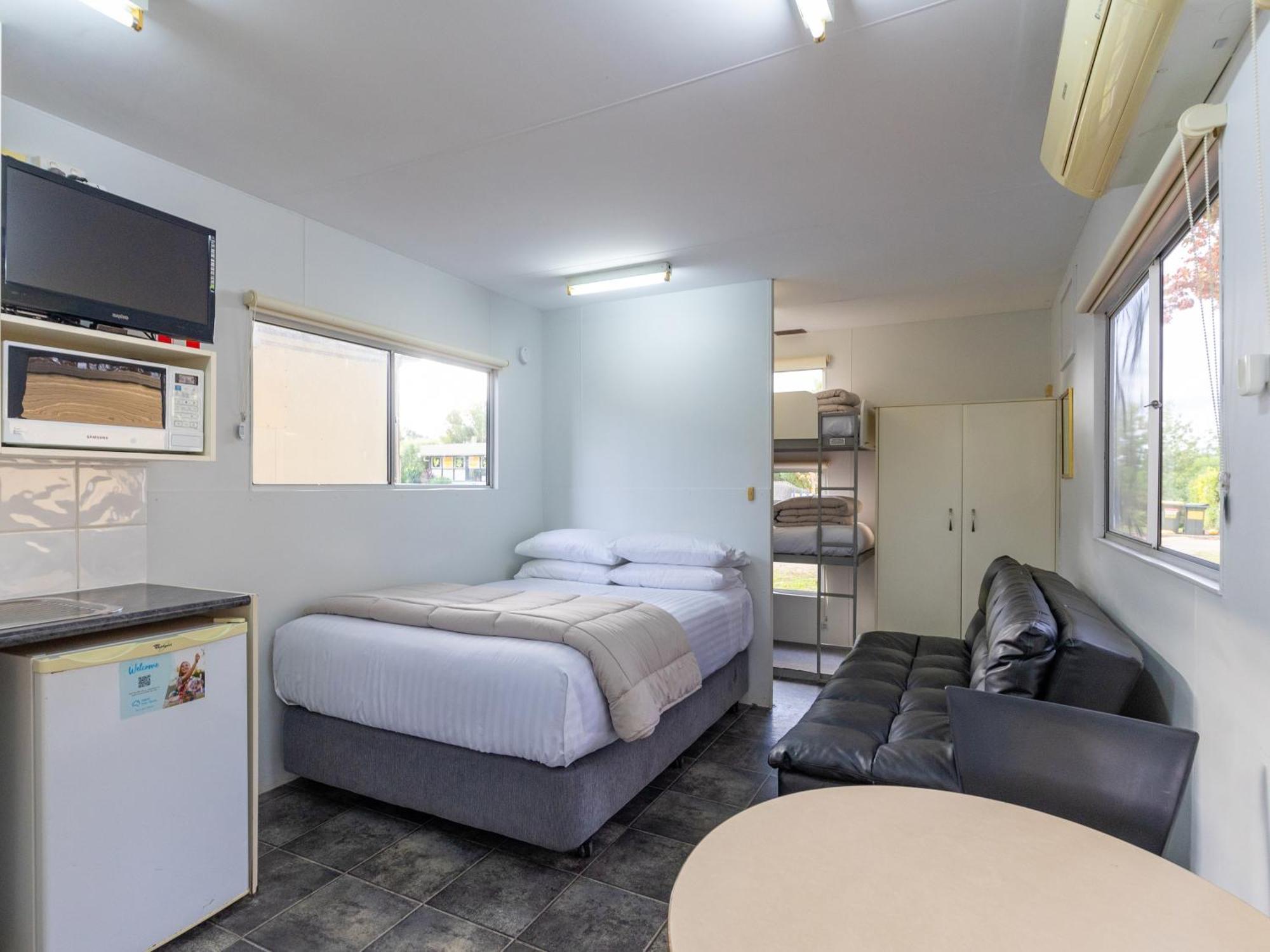 Nrma Bairnsdale Riverside Holiday Park Cameră foto